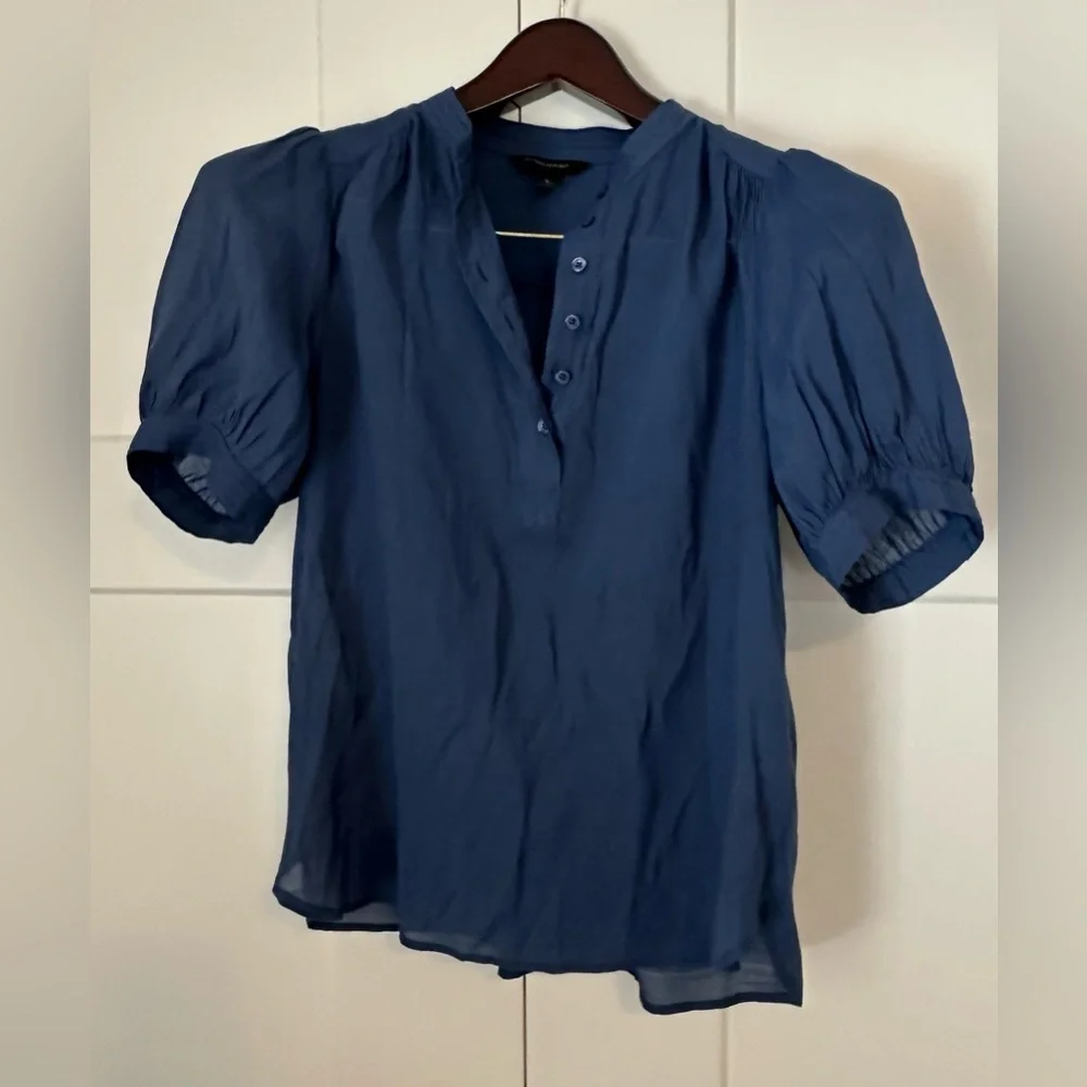 Women’s Banana Republic -Sleeve Button-Down Shirt in Navy S - Picture 1 of 3